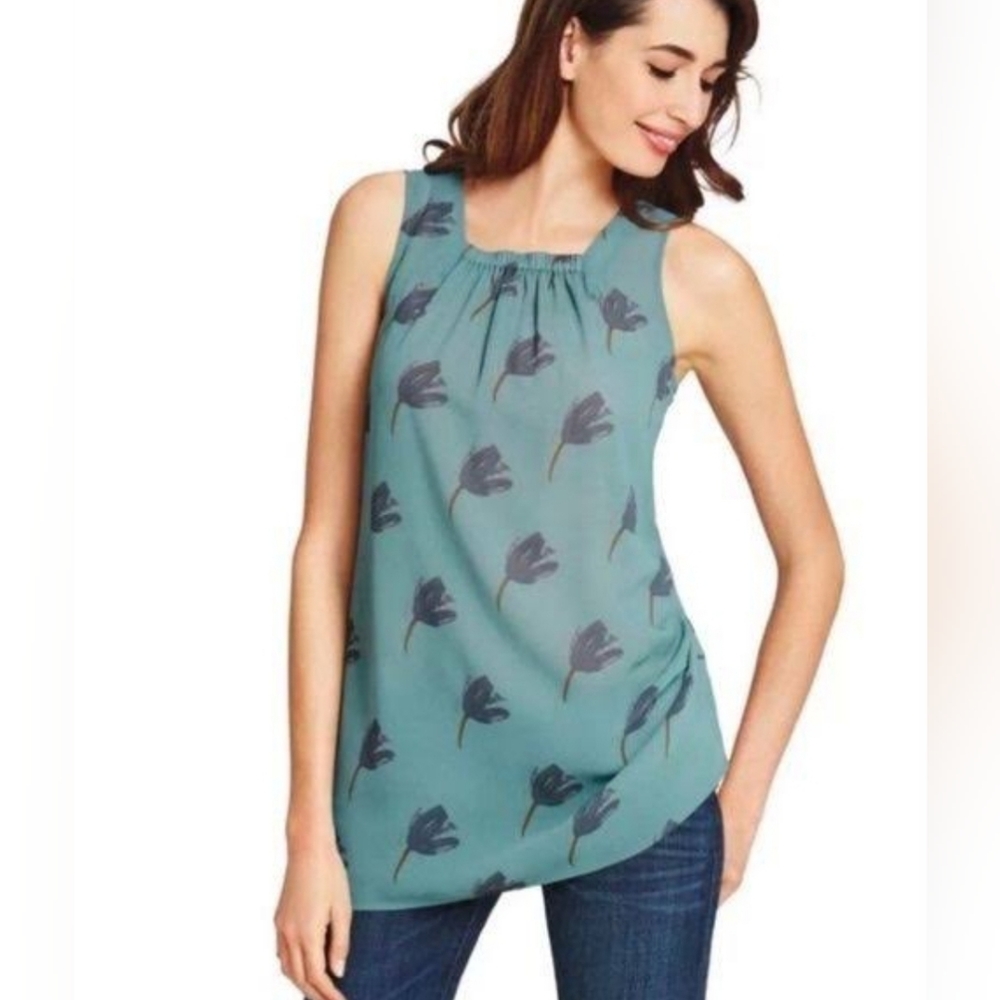 Cabi tulip print sleeveless bow back blouse